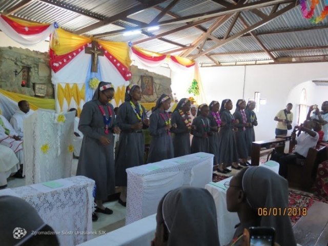 batch_batch_suore di voti perpetui ringraziano cantando